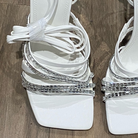 ASOS DESIGN-Wide Fit Nina Embellished Strappy Tie Leg Sandals-Size: 9-White-NEW! - Picture 5 of 16